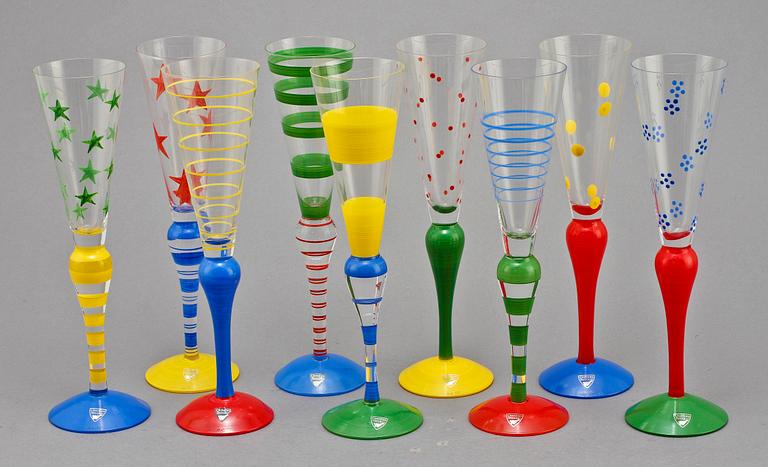 CHAMPAGNESTRUTAR, 9 st, glas, "Clown", Anne Nilsson, Orrefors, 1900-talets fjärde kvartal.