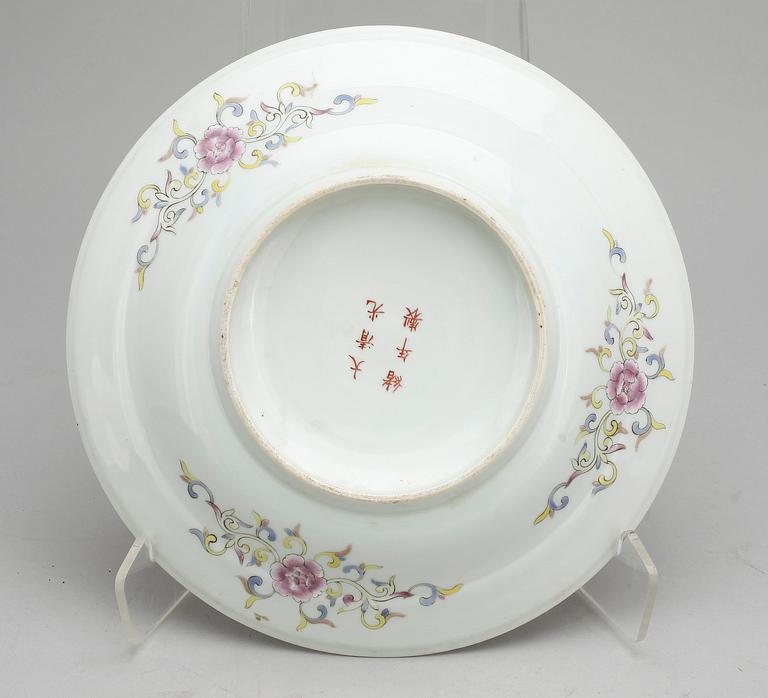 TALLRIK, porslin, troligen republik, Kina 1900-tal.