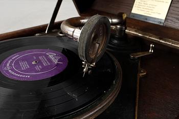 VEVGRAMMOFON, 1900-talets början.
