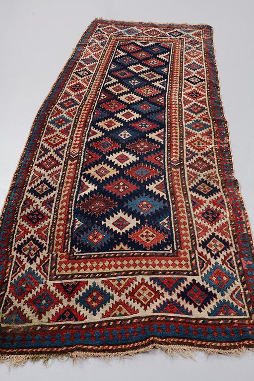 MATTO, an antique Kazak Borchalou, ca 357 x 114,5 cm.