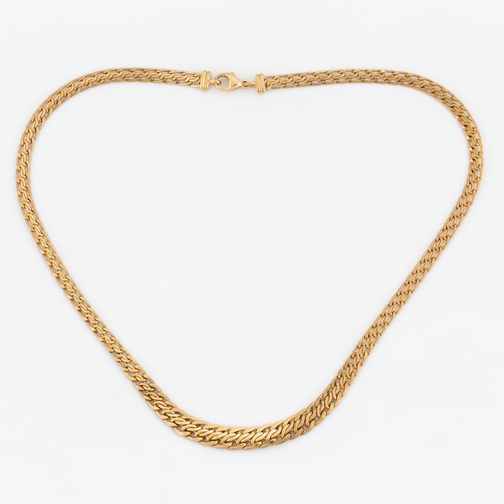 A graduated fancy-linkl necklace.