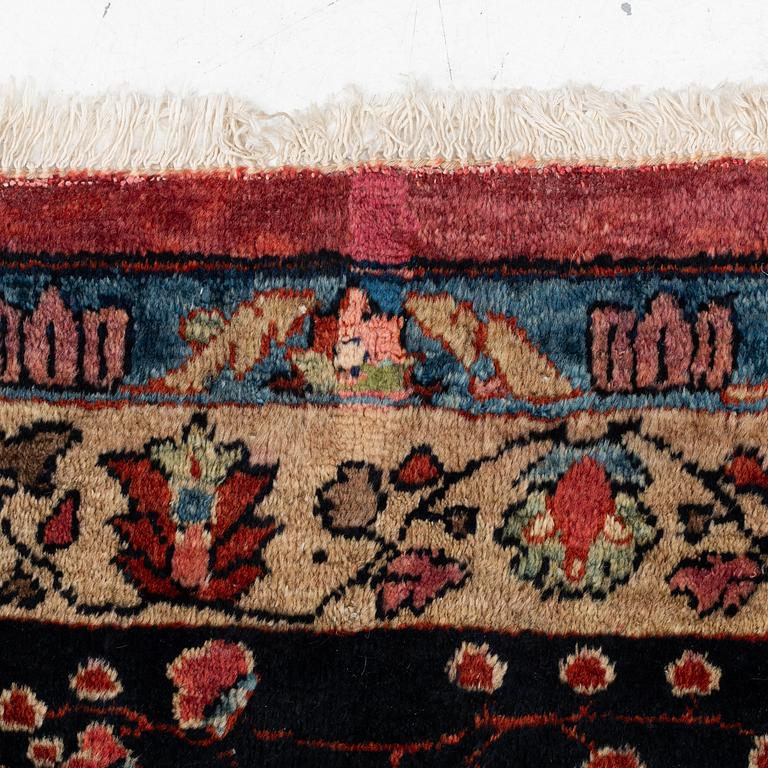 Matta, antik Sarouk, s.k. "amerikansk", västra Persien. 509 x 327 cm.