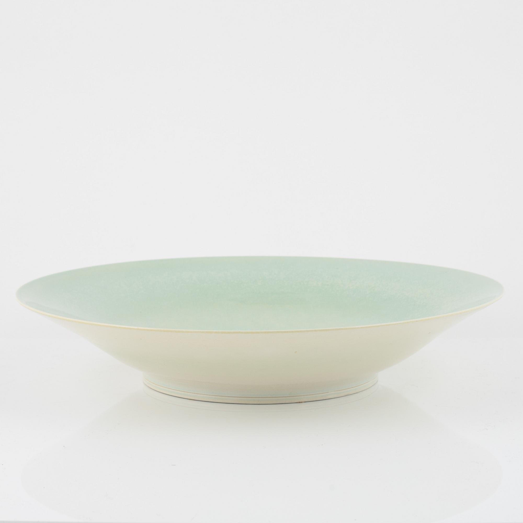 Per Hammarström, a stoneware dish, signed and dated 1987.