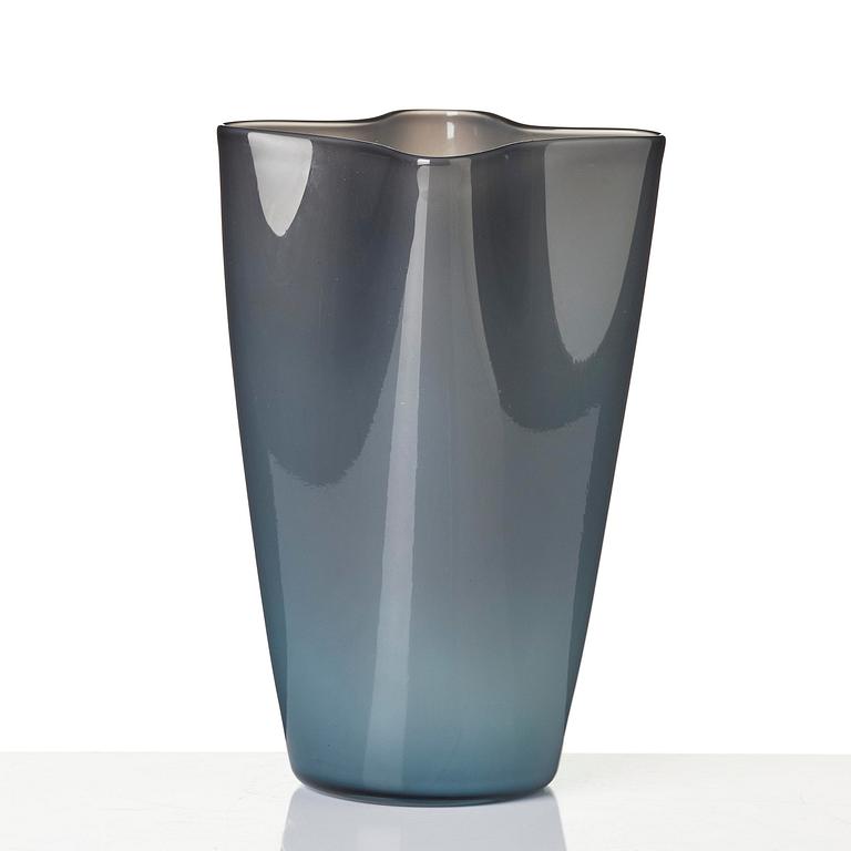 Paolo Venini, vas, "Opalino", modell 6225, glas, Venini, Murano, Italien, 1950-tal.