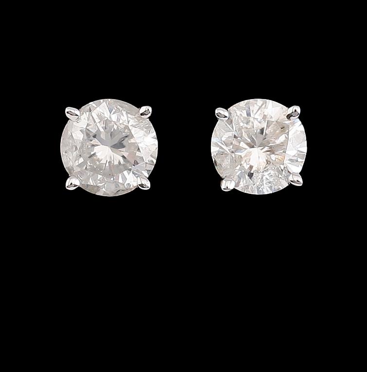 ÖRHÄNGEN, 1 par, 14 k vitguld, briljantslipade diamanter tot 0.75 ct.