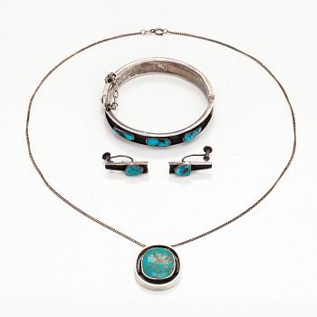 Bracelet, pendant and earrings, silver, turquoise, Tillander, Helsinki, 1950s.