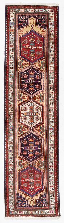 A Sarab gallery carpet, approx. 299 x 78 cm.