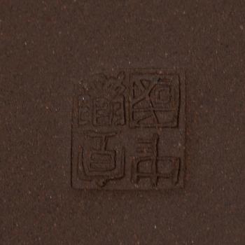 Två tekannor, yixing, Kina, tidigt 1980-tal.