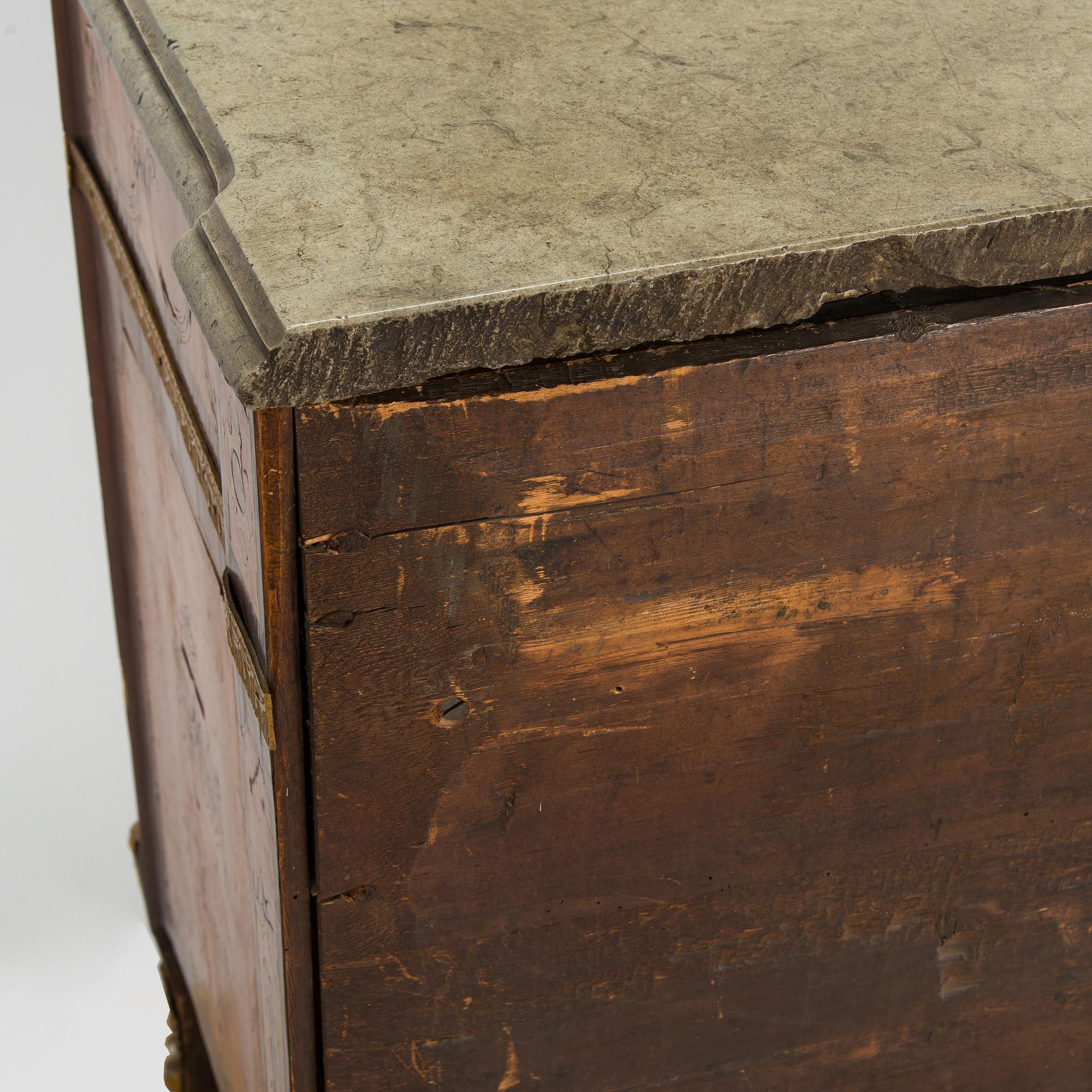 A Gustavian late 18th century commode attributed to J. Hultsten.