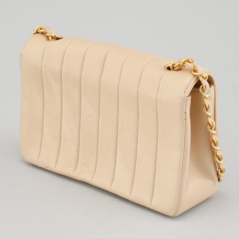 A Chanel lamb skin handbag.
