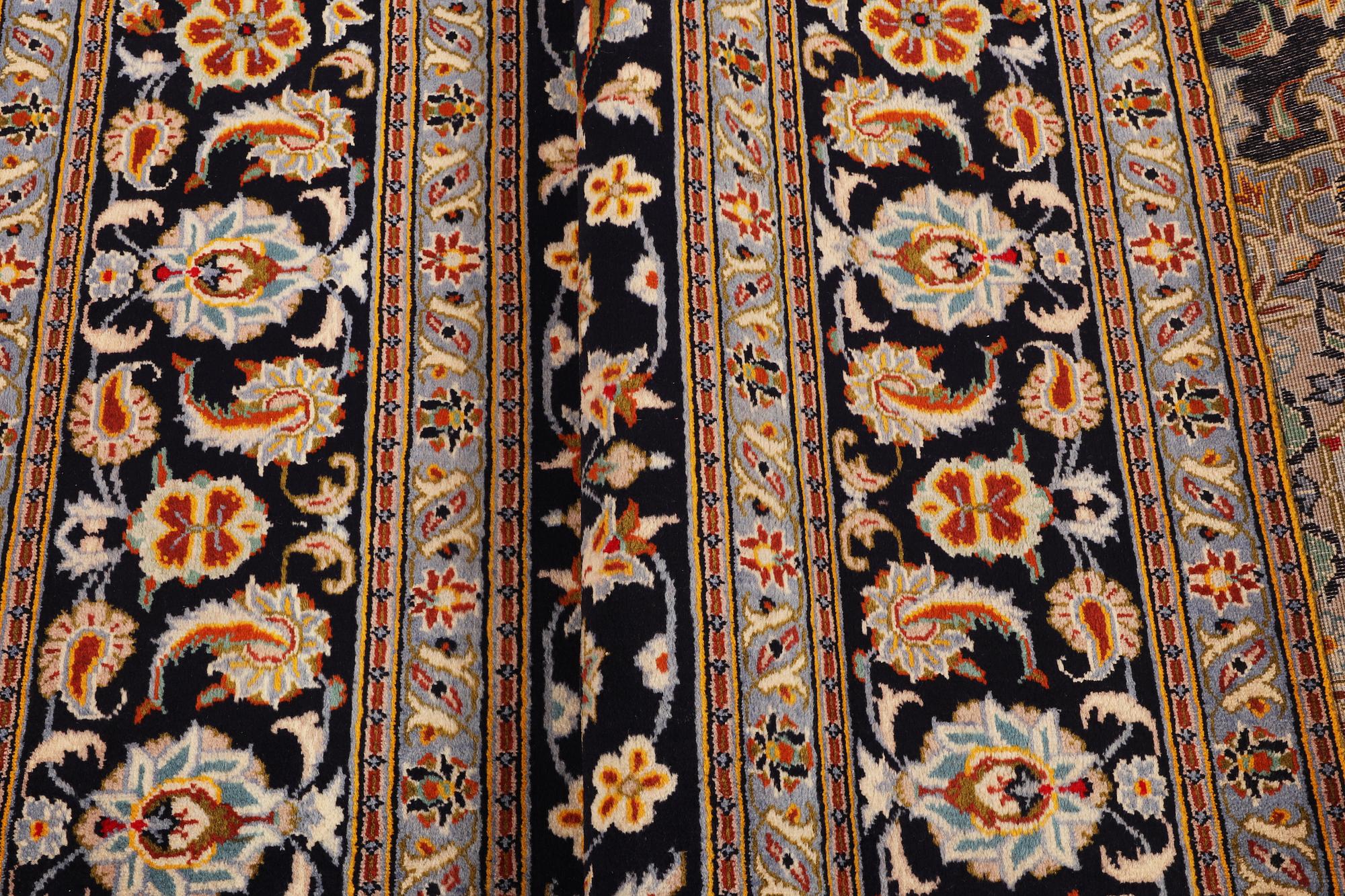 A carpet, Kashan, ca 361 x 248 cm.