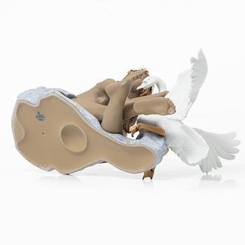 Miguel Angel Santaeulalia, figurine, "Leda and the Swan", Lladró, Spain.