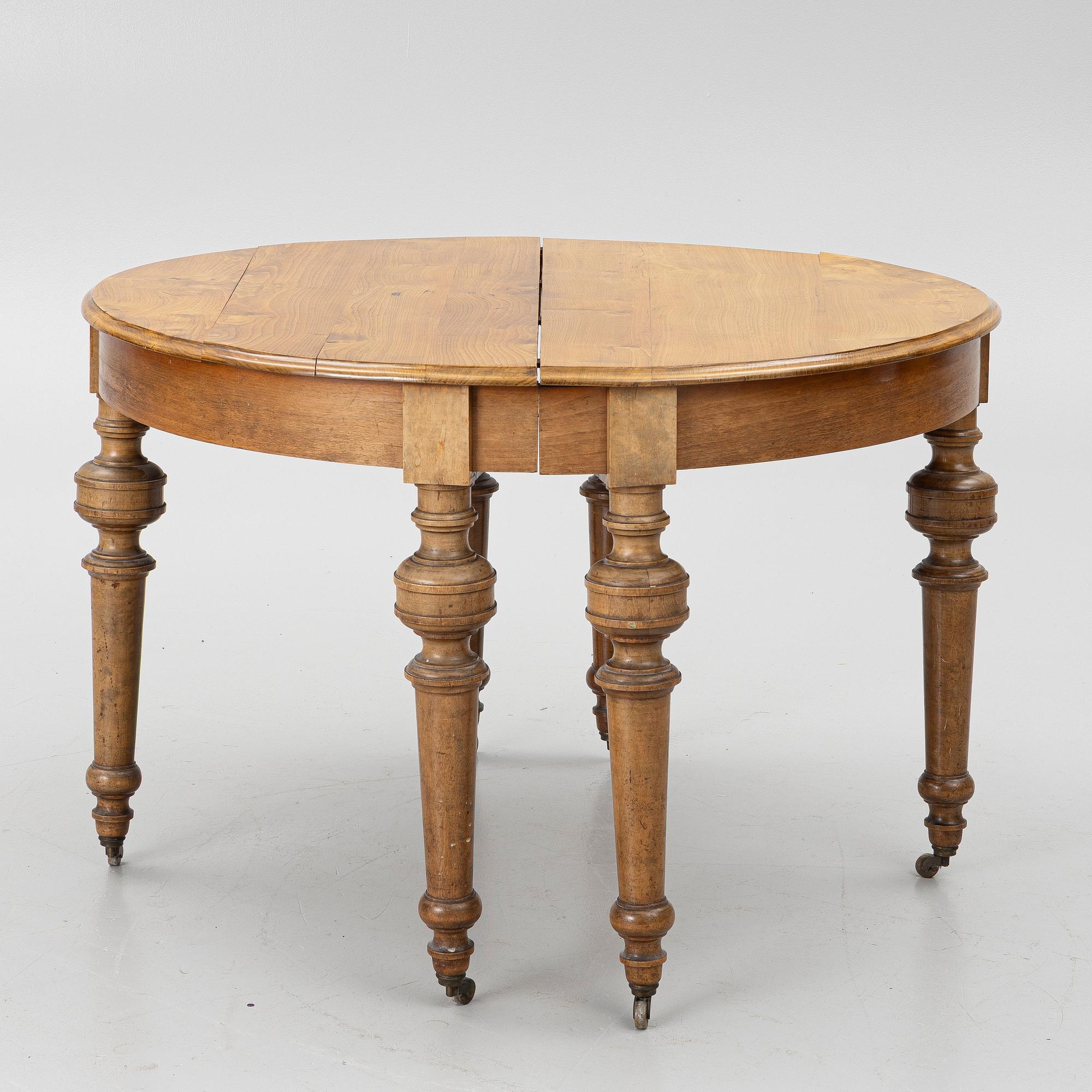 Dining table, late 19th century.