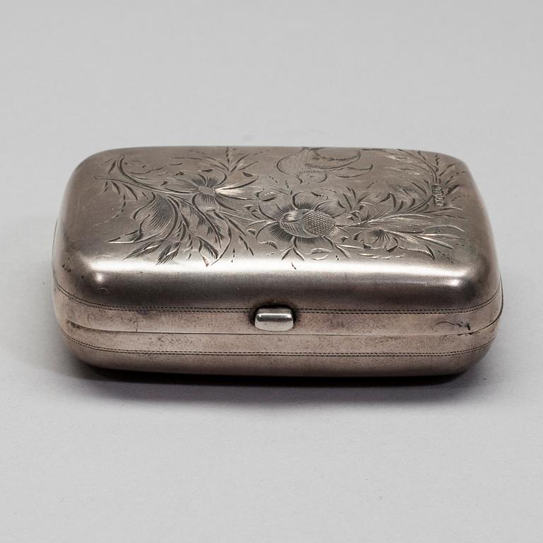 PORTMONNÄ, silver, Ryssland, S:t Petersburg ca 1900, totalvikt 58 g.