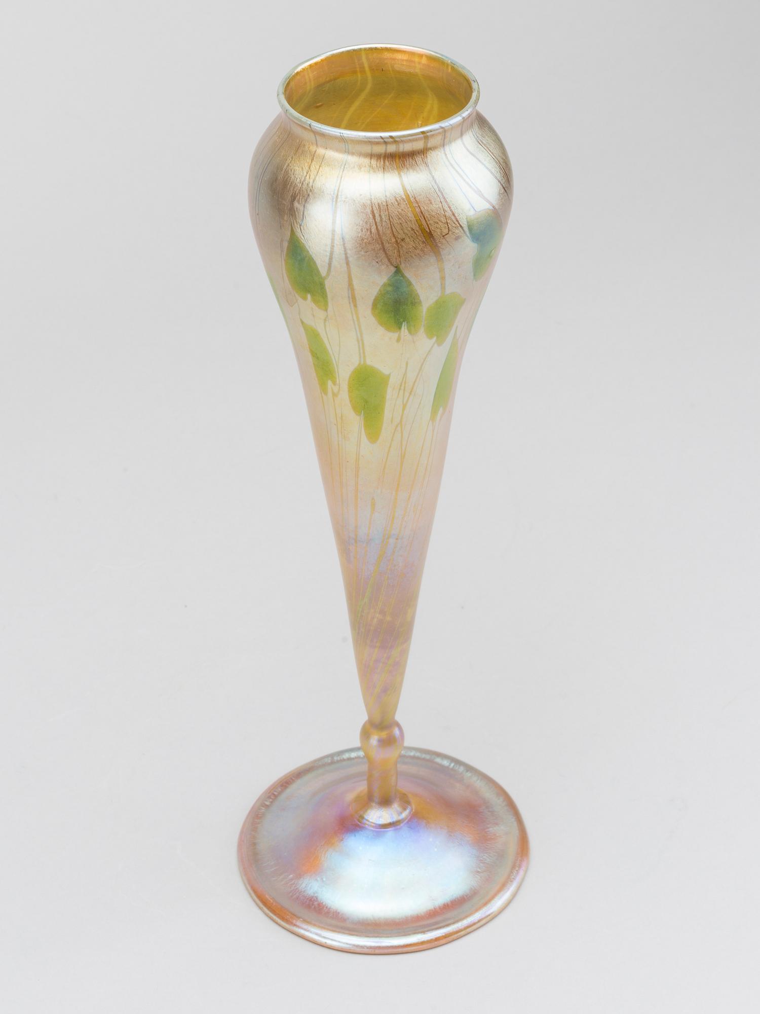 Louis Comfort Tiffany, a Favrile glass vase, U.S.A, 1909.