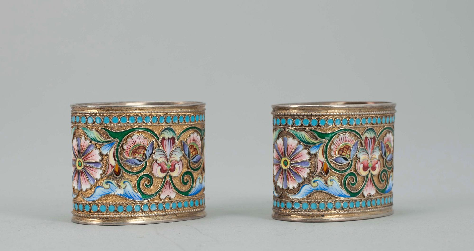 SERVETTRINGAR, 2 st, silver, Ryssland, Moskva, troligen Maria Cemenova 1908-1917.