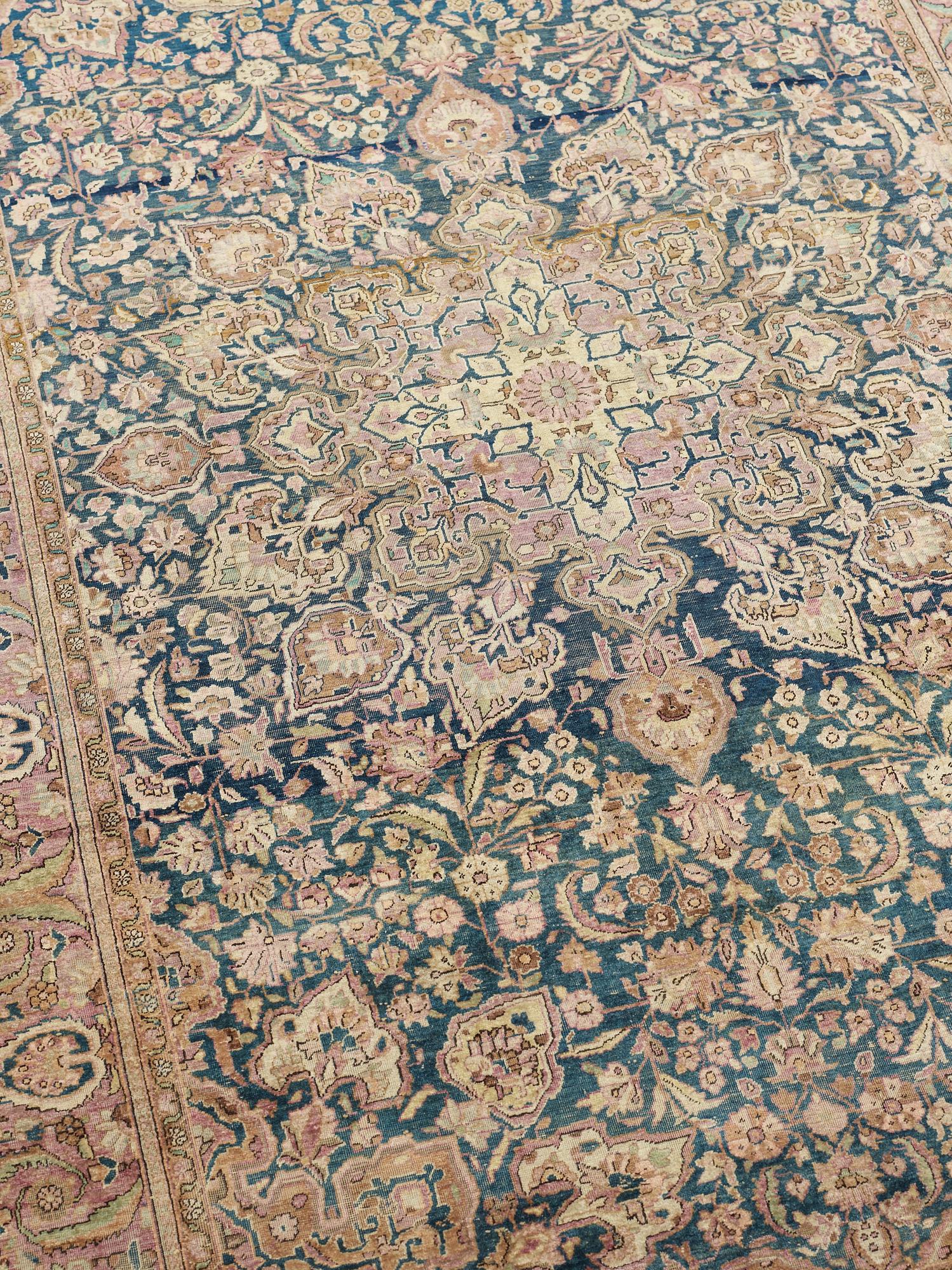 SEMI-ANTIQUE SILK KASHAN. 202,5 x 128,5 cm.