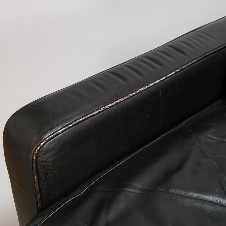 Ben af Schultén, a 1970's  B590, 'Big Ben' sofa for Artek.
