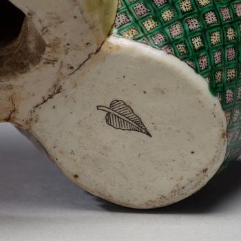 PENSELBAD, porslin. Qingdynastin, Kangxi (1662-1722).