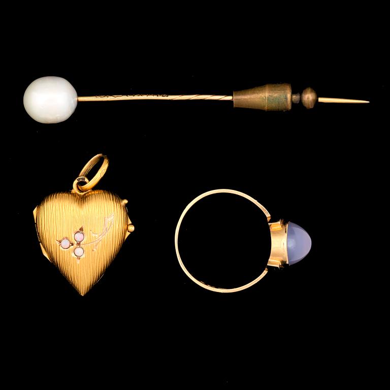 PARTI SMYCKEN, 3 delar, 18k guld. Tot vikt (exkl stopper) 7,2g.