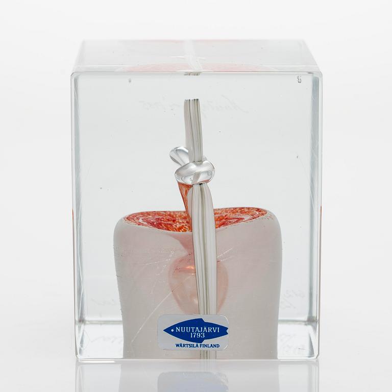 Oiva Toikka, årskub, signerad Oiva Toikka, Nuutajärvi 1985, 612/2000.