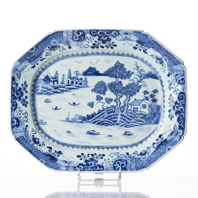 A set of two chargers, Qianlong 1736-95.