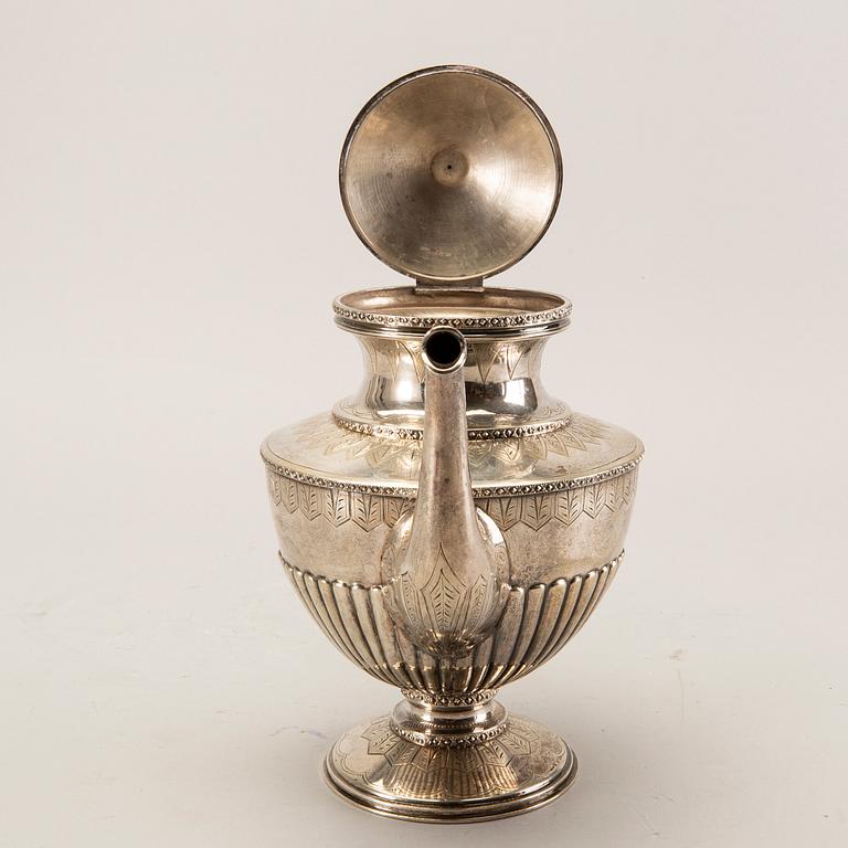 A Swedish 19th century silver coffee pot mark of CP Hedin Jönköping 1893, weight 506 gr.