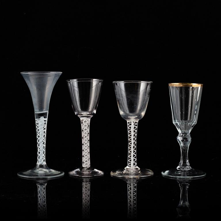 GLAS, 4 st, sannolikt Nöstetangen, Norge, 1700-tal.