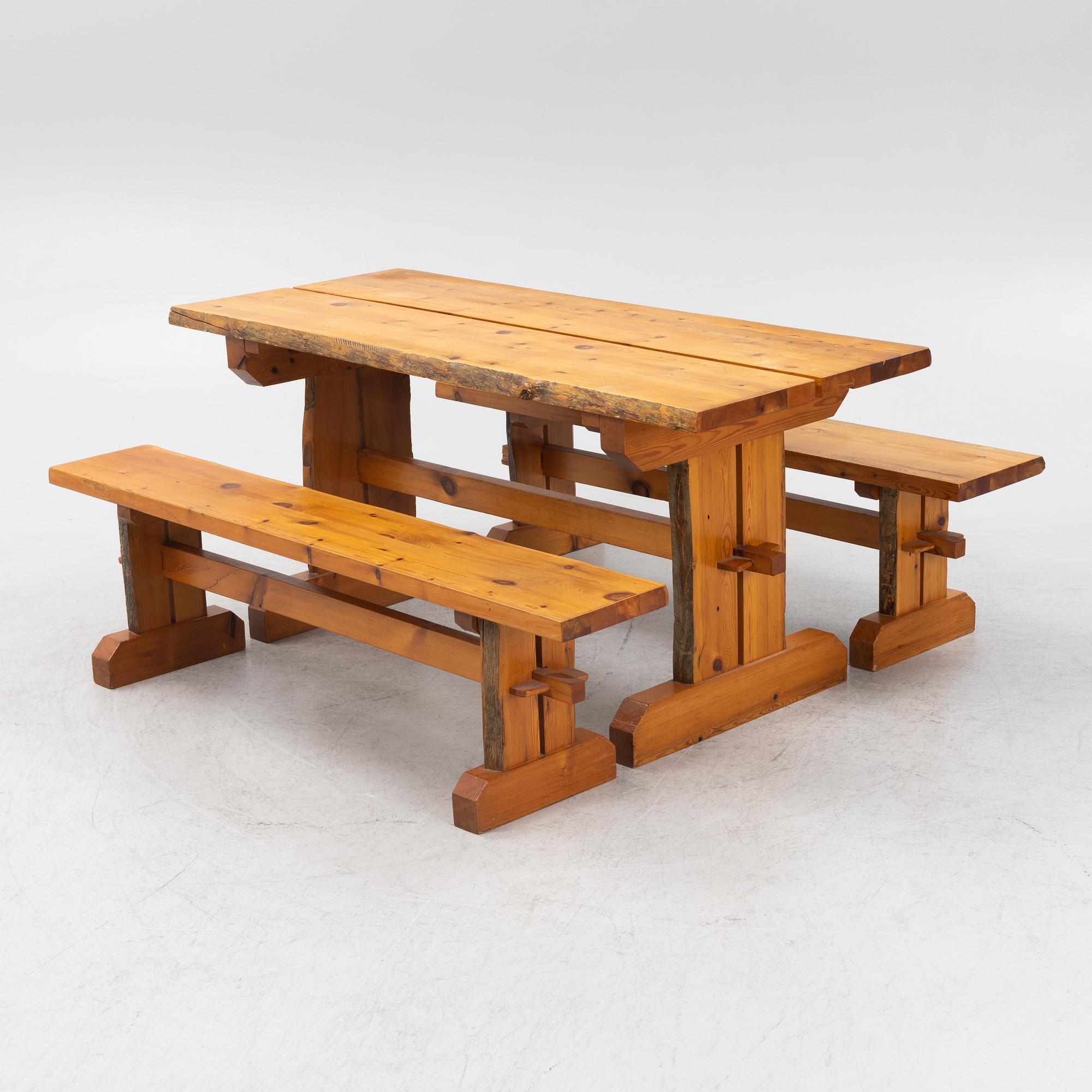 A 3-piece dining group, second half of the 20th Century.