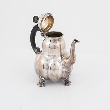 Kaffekanna, silver, Tyskland, 1900-talets första hälft, svensk importstämpel.