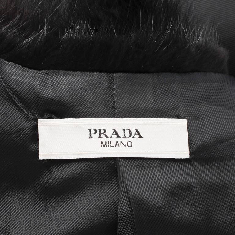 PRADA, pälsväst. Storlek 40.