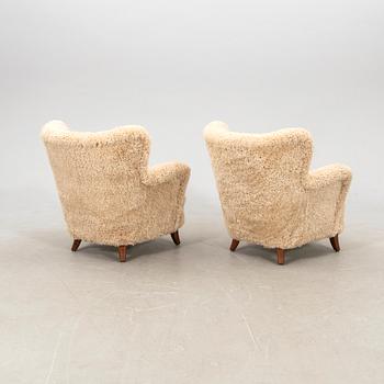 Ilmari Lappalainen, a pair of armchairs, for Asko.