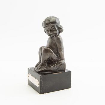 Carl-Einar Borgström, Skulptur sittande flicka.
