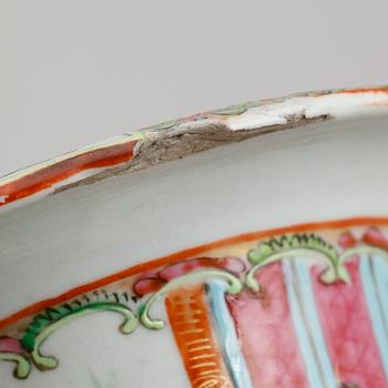 VAS, porslin, Kina, Kanton, 1800-talets mitt.