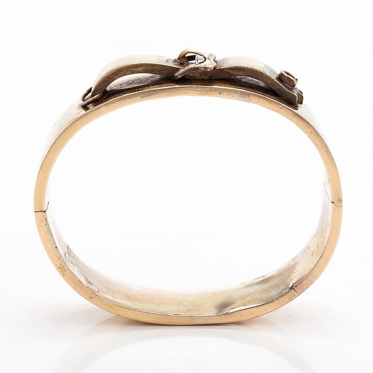 Armring, 14K (56) guld, St Petersburg.