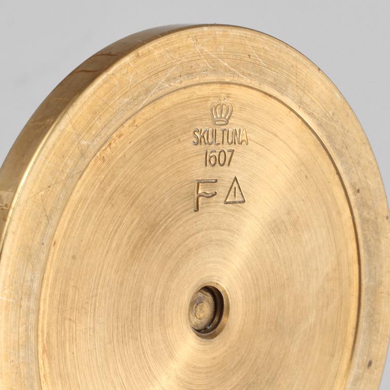 LJUSSTAKAR, 3 st, mässing, "Tulpan", Pierre Forsell, Skultuna, 1900-talets andra hälft.