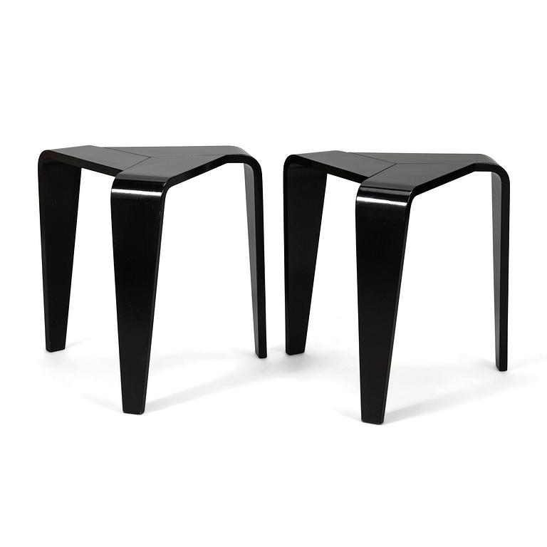 MARKE NISKALA-LUOSTARINEN, jakkarapari, "Tabouret", Oy Stockmann Ab, Keravan puusepäntehdas, 1900-luvun puoliväli.