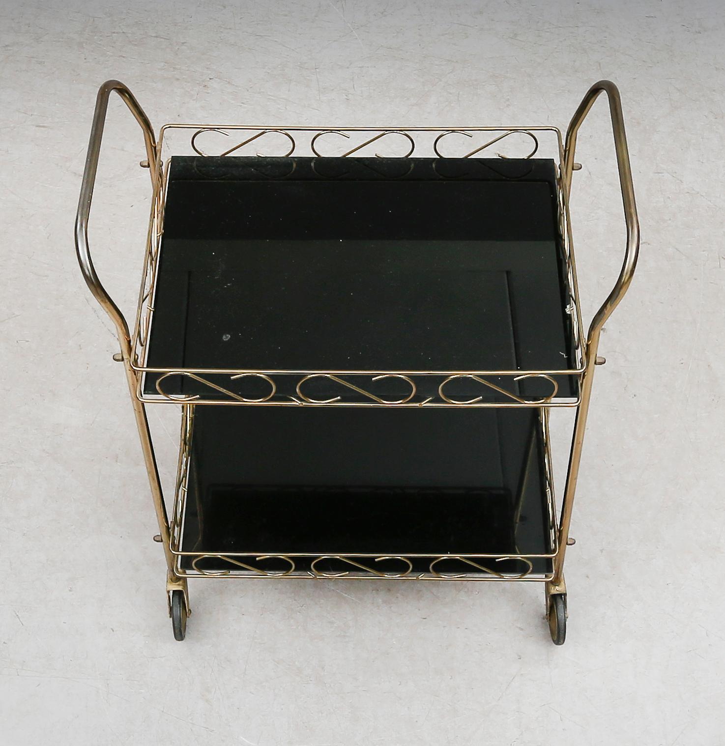 SERVERINGSVAGN, 1900-talets mitt.