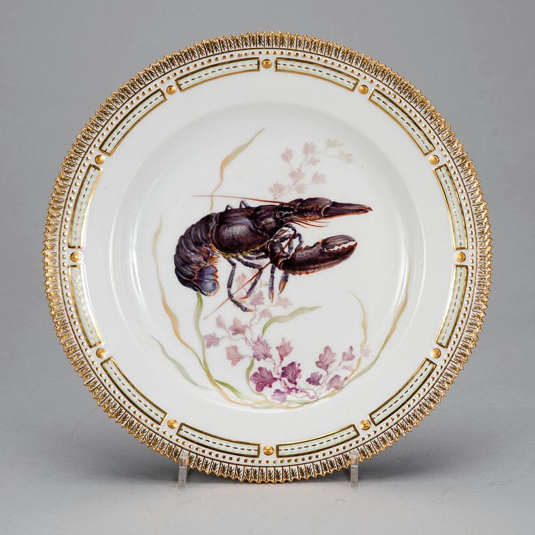 FAT, porslin "Flora Danica", Royal Copenhagen 1962.