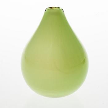 TAPIO WIRKKALA Pear 3278 art glass, signed Tapio Wirkkala Iittala.
