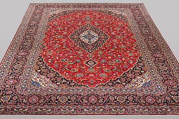 Matta, Keshan, ca 388 x 287 cm.