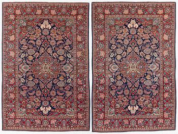 A pair of antique Keshan rugs, central persia, c. 205 x 137 cm.