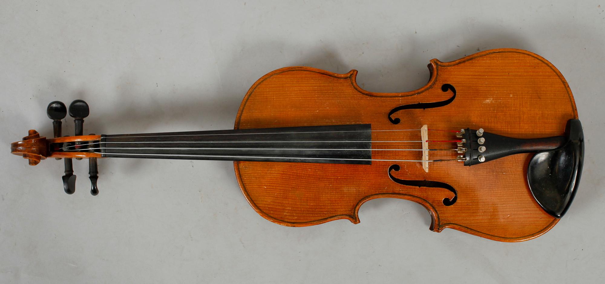 INSTRUMENT, fiol, tidigt 1900-tal.