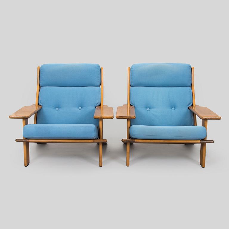 Esko Pajamies, fåtöljer, ett par "Pele", tillverkare Lepofinn 1970-tal.