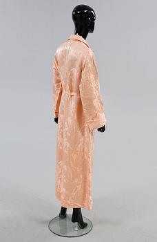 KIMONOS, 3 st, samt MORGONROCK, Japan, 1900-talets andra kvartal.