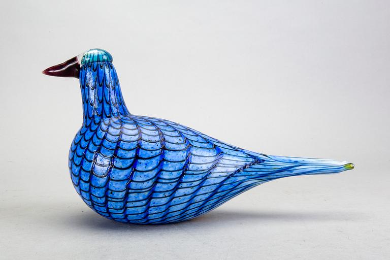 Oiva Toikka, a signed glass figurine.