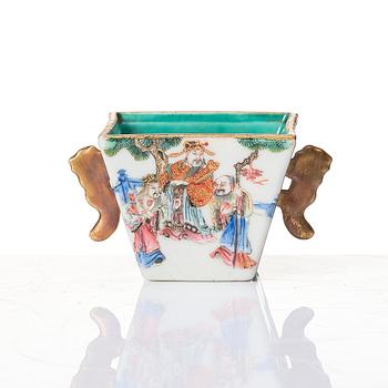 A set of three famille rose miniature objects to the scholars desk, Qing dynasty, 19th Century.