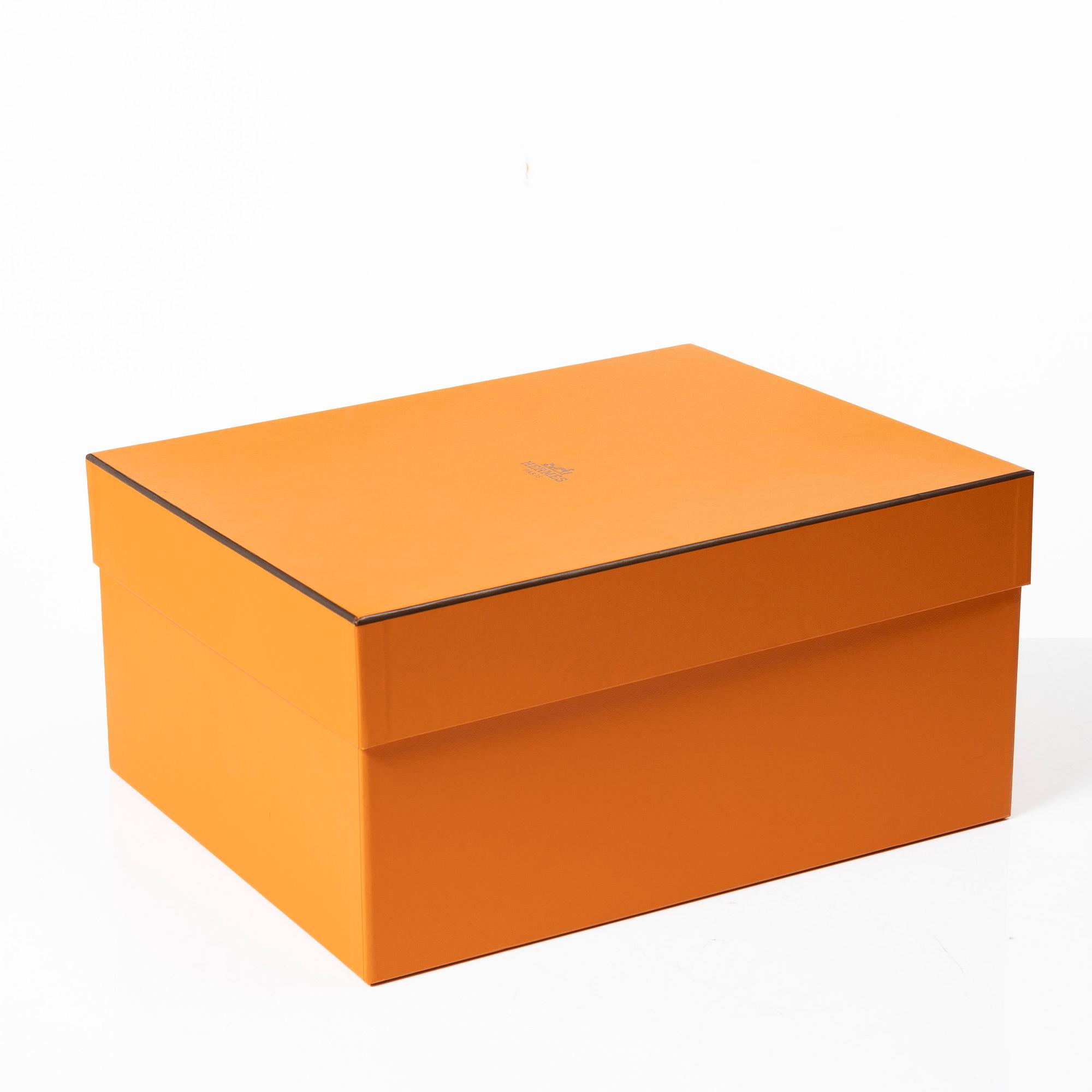 Hermès, Bag, "Kelly 28 Sellier" with wallet "Kelly Pocket Compact", 2021.