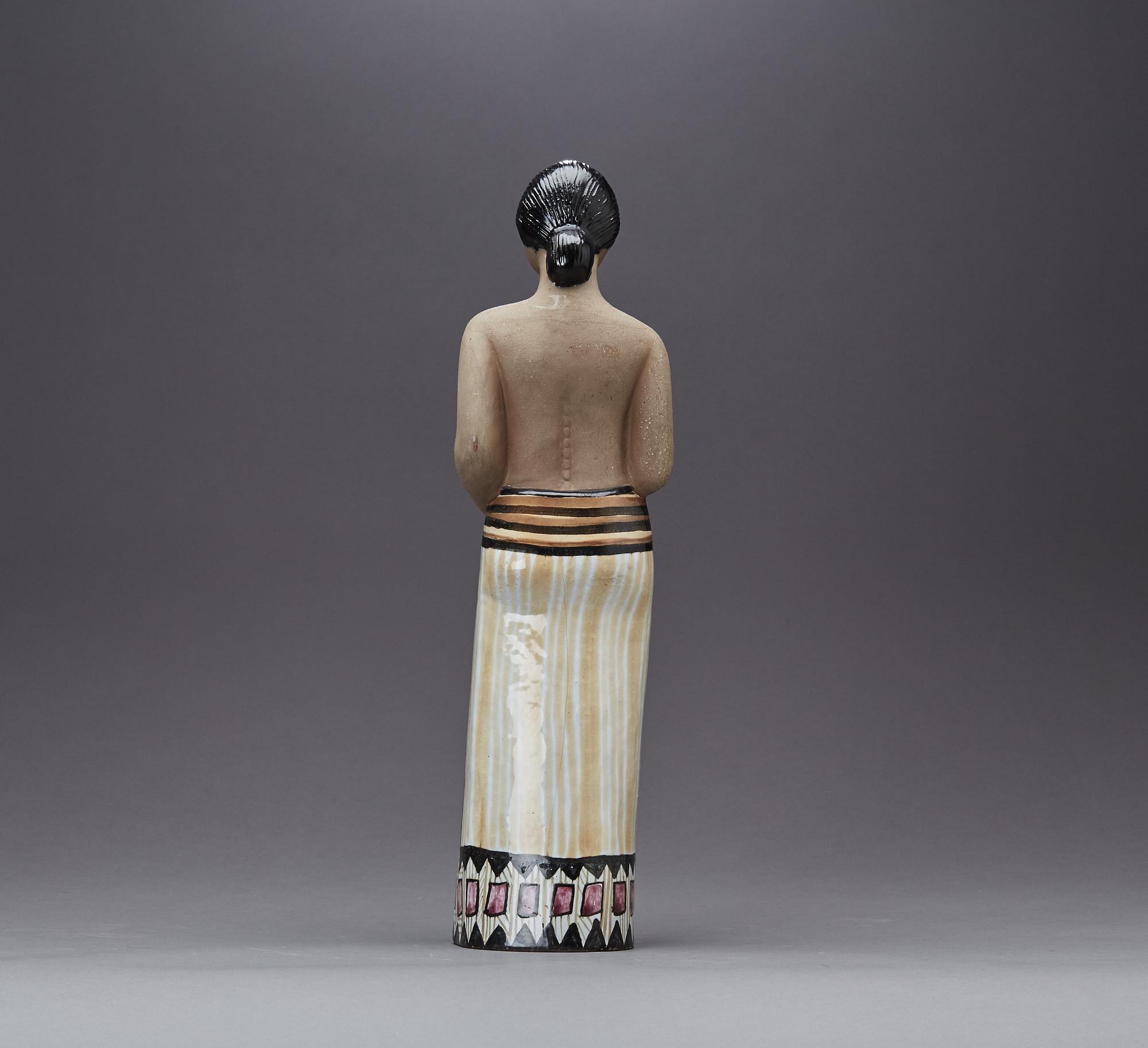 FIGURIN, signerad Mari Simmulson, Uppsala Ekeby, 1900-talets senare del.