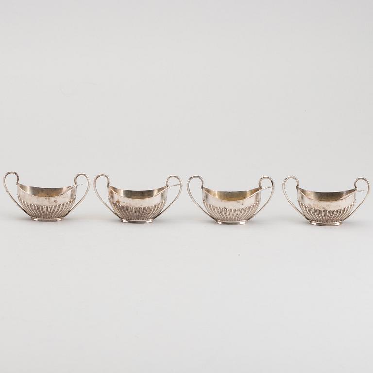 An English set of four silver salters with spoons mark of James Dixon & sons Sheffield 1895, weight 166 gr.